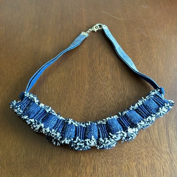 Denim and large pearls necklace - Picture 2 of 2